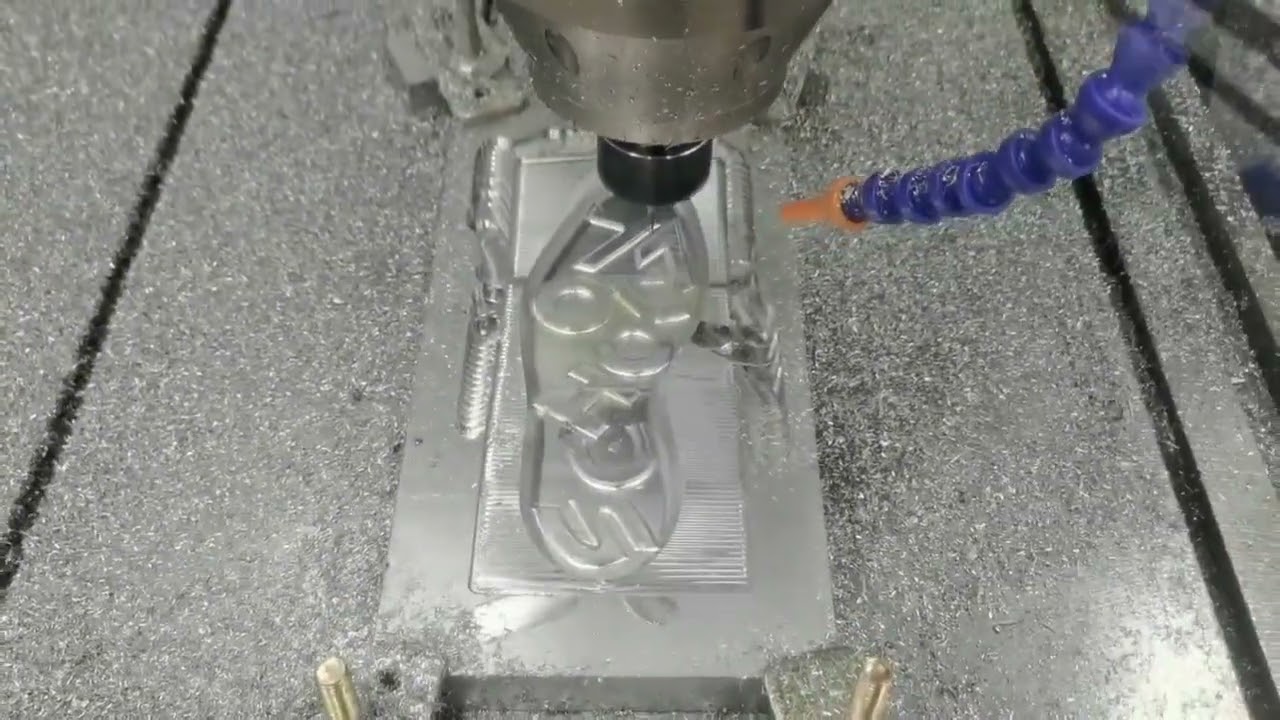 用于模具制造的自動數(shù)控銑床 用于模具制造的自動數(shù)控銑床