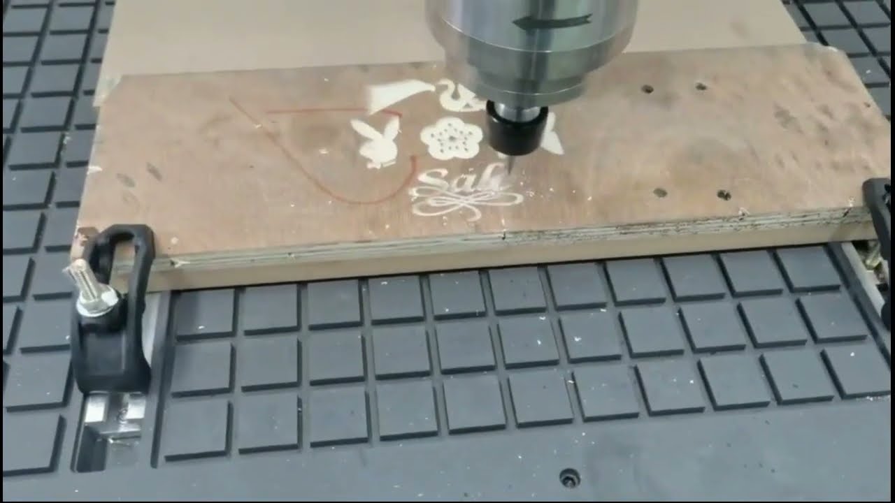 經(jīng)濟(jì)實(shí)惠的數(shù)控雕刻機(jī)出售 4x8 真空工作臺(tái) 經(jīng)濟(jì)實(shí)惠的數(shù)控雕刻機(jī)出售 4x8 真空工作臺(tái)